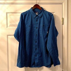 Patagonia xl long sleeve button up shirt. Blue
